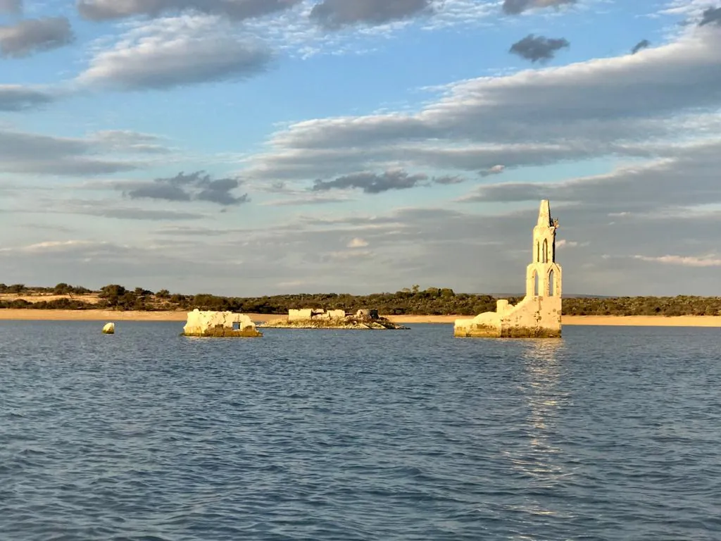 Paisaje natural al atardecer